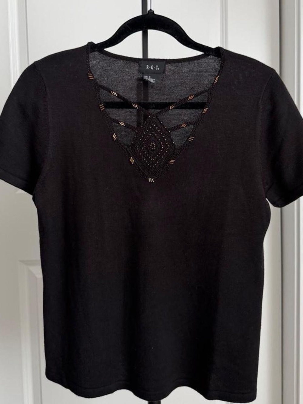 Black Short Sleeve Knit Top with Decorative Neckline